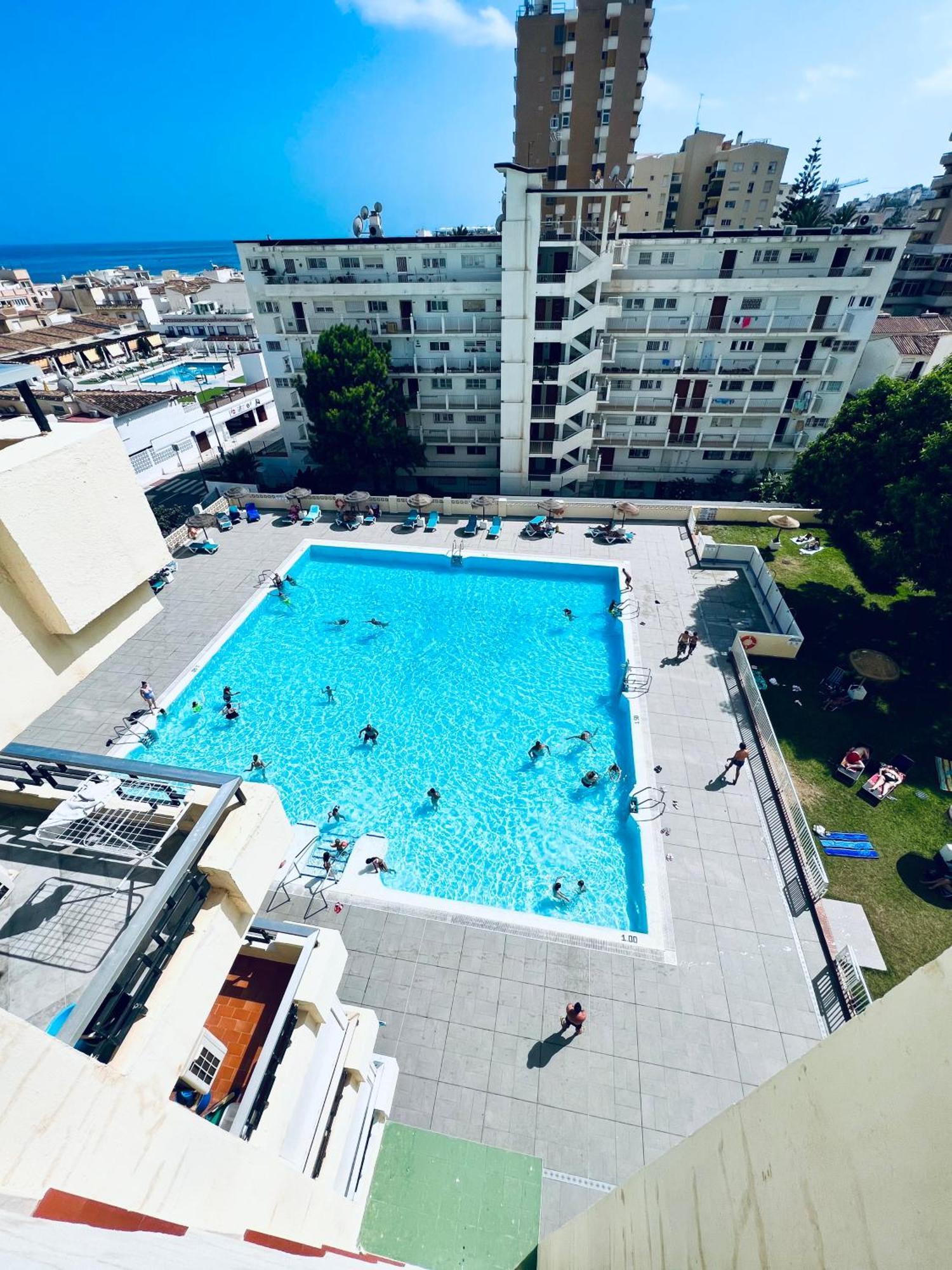 Torremolinos Carihuela Nucleo Cristal Apartment Exterior photo